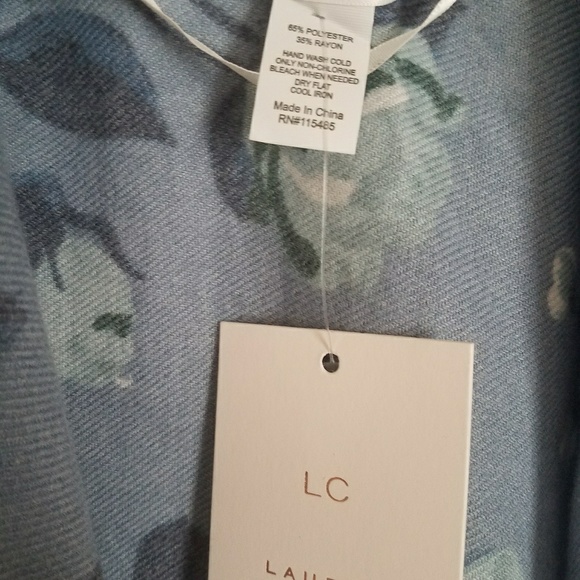 Sale 58 $ Lauren conrad floral  poncho - Picture 6 of 7